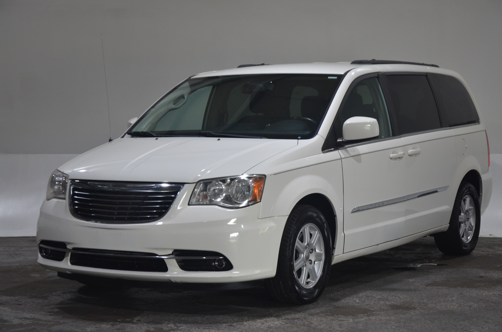 Chrysler Town And Country For Sale Under 5 000