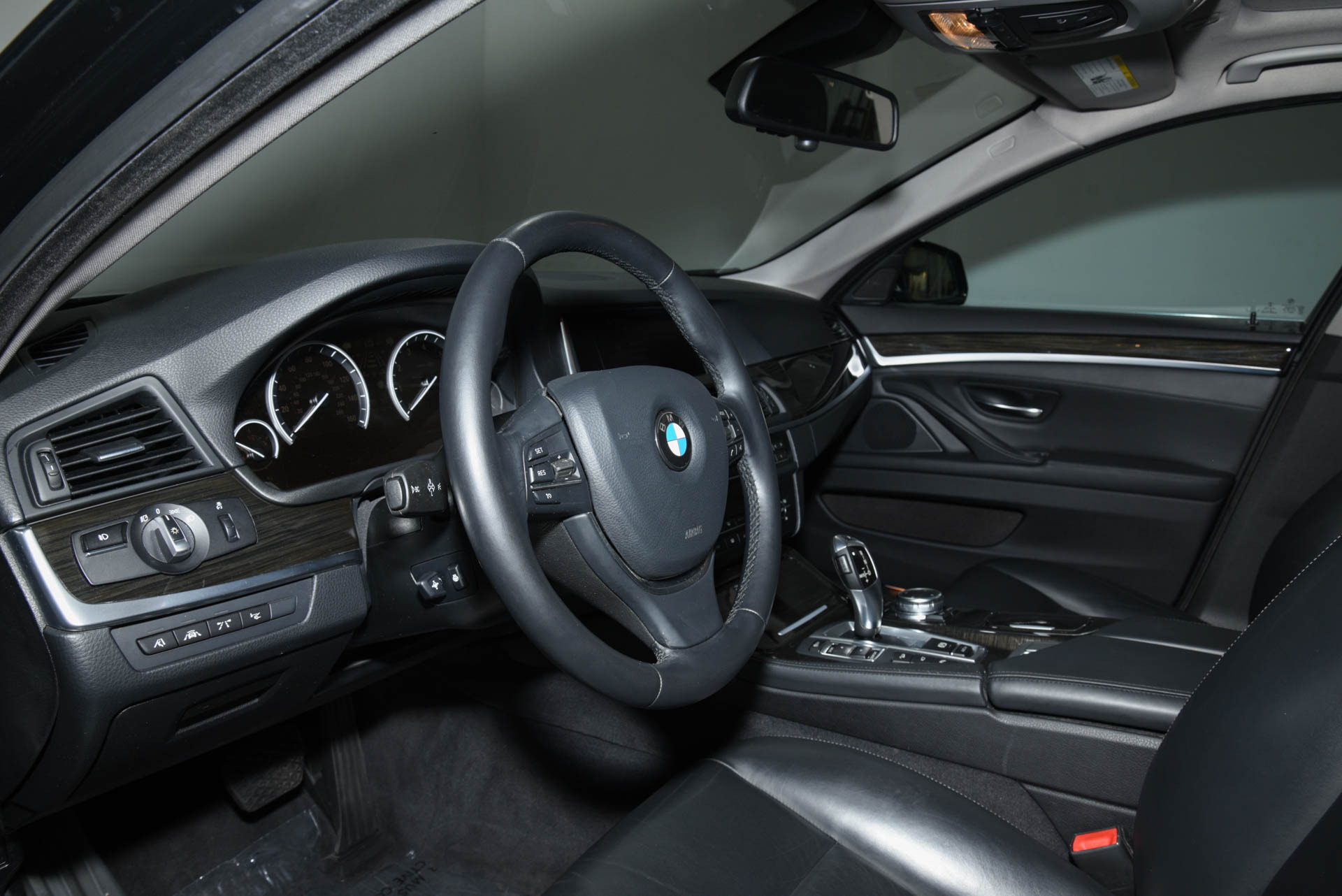 2015 BMW 5 Series 535i - Photo 32
