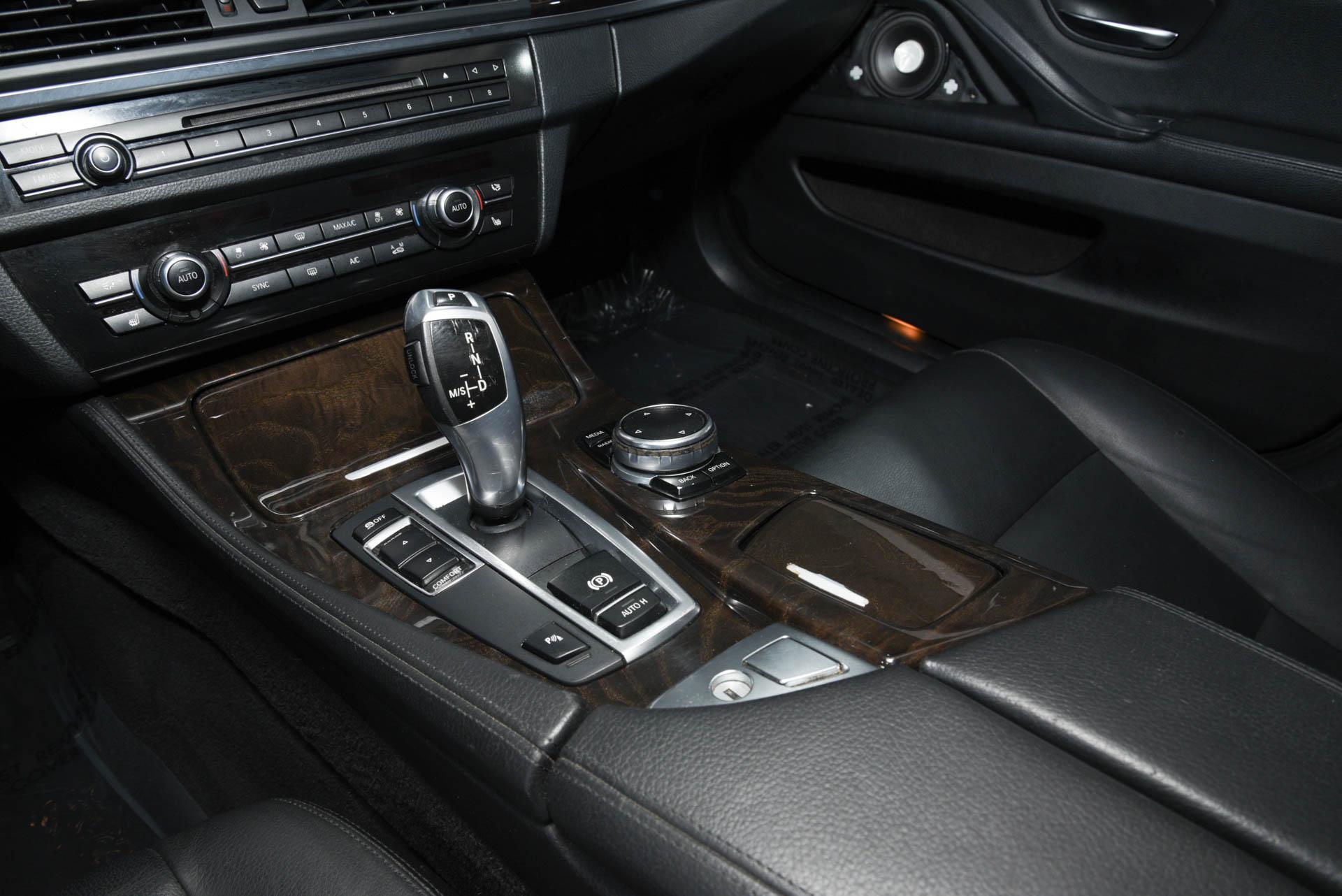 2015 BMW 5 Series 535i - Photo 31