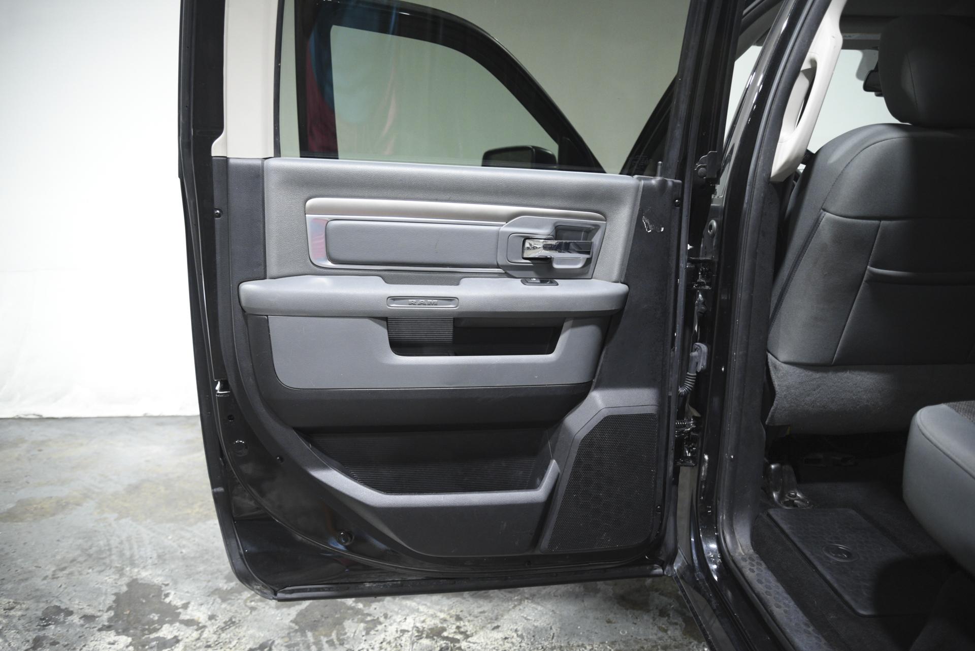 2016 RAM Ram 1500 Pickup Big Horn - Photo 29