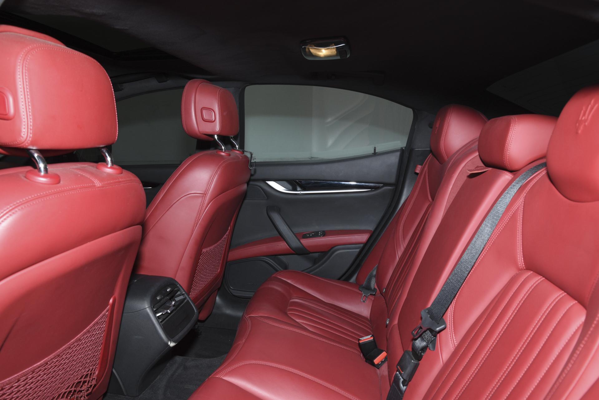 2016 Maserati Ghibli S - Photo 17