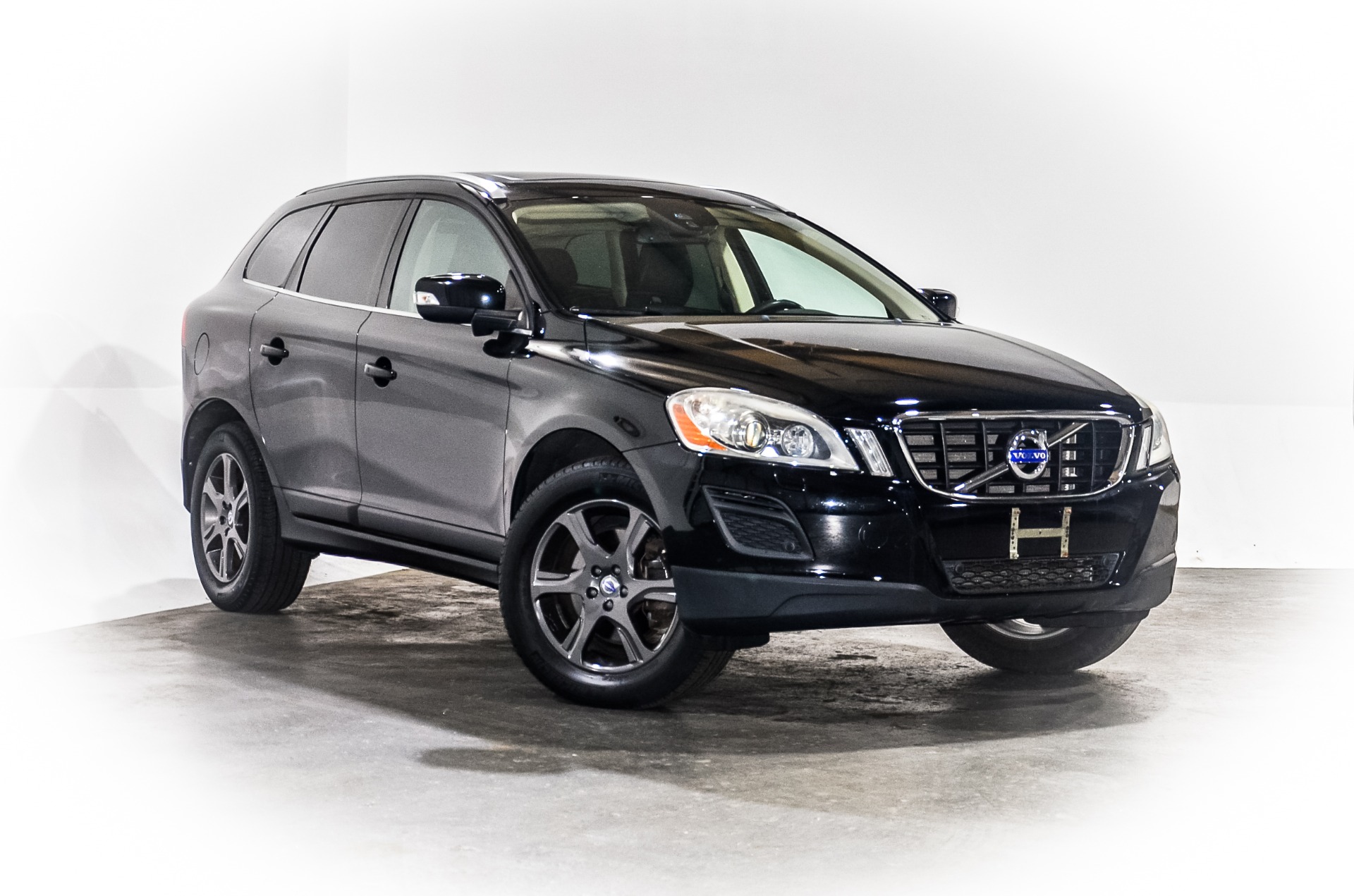 Used 2013 Volvo XC60 T6 Platinum For Sale (Sold) | Car Xoom Stock