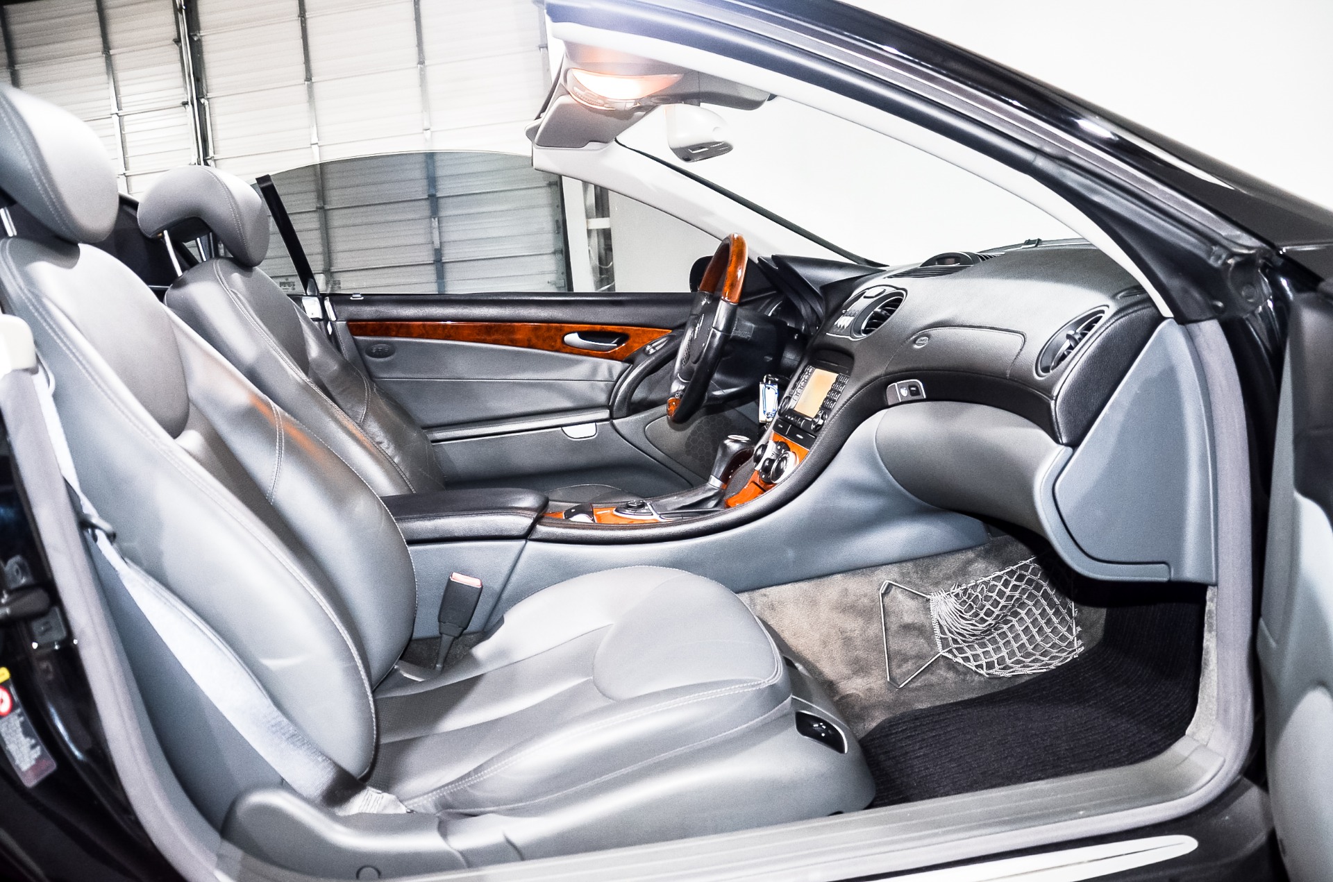 2005 Mercedes Benz SL 500 photo 21