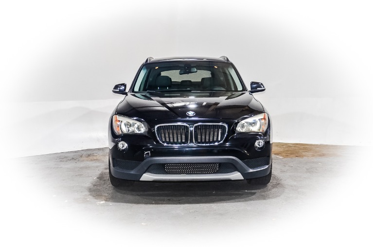 BMW X1 2014 TOP MODEL - Panoramic Sunroof - INR 13.75 LAKH - Delhi Cars Co.  by Taran Batra