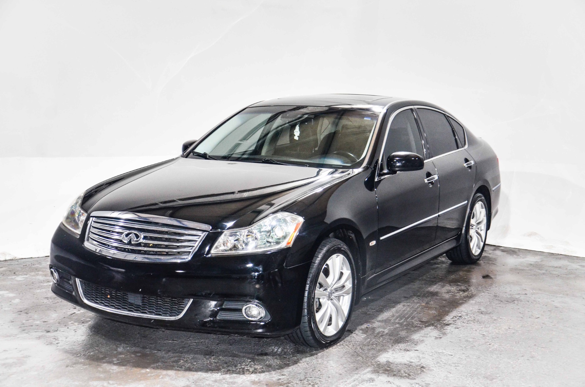 2008 Infiniti M35 X photo 2